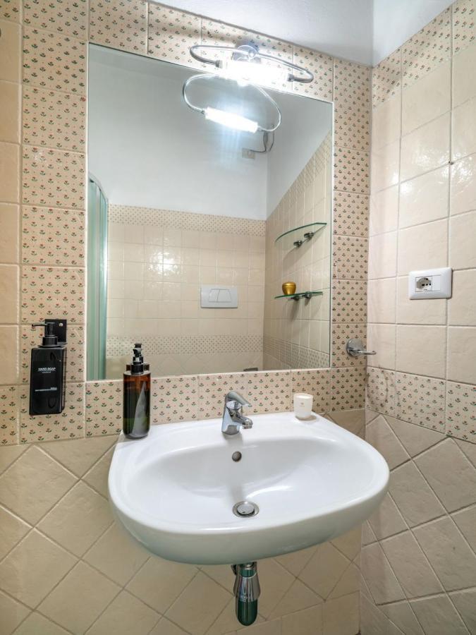 S2 Tower - Dolcevita Holiday Флоренция Экстерьер фото